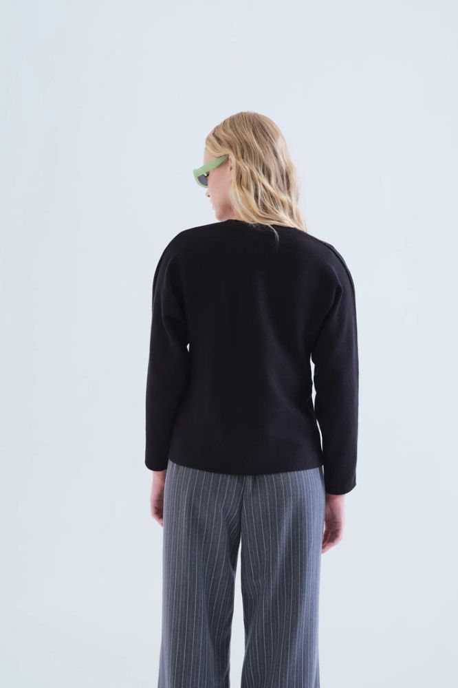 Cardigan Compañia Fantástica donna nero con scollo a V - dettaglio manica