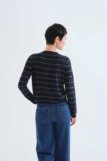 Cardigan Compañia Fantástica donna jacquard blu navy con fiori ricamati - dettaglio polsini smerlati