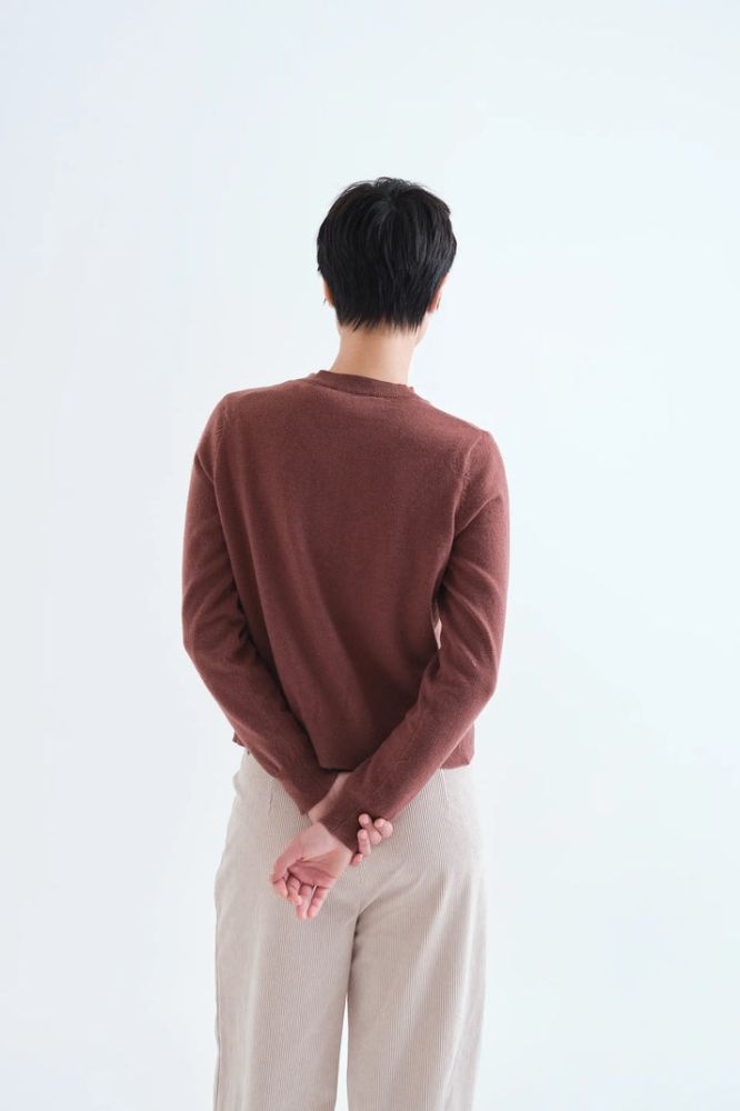 Cardigan Compañia Fantástica donna in maglia marrone - vista laterale