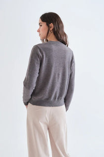 Cardigan Compañia Fantástica donna in maglia grigia - vista laterale