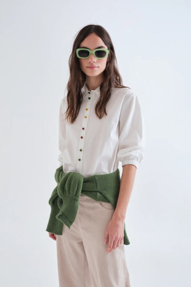 Camicia Compañia Fantástica donna bianca - dettaglio bottoni gioiello multicolore