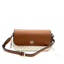 Acquista abbigliamento Borsa MICHAEL KORS Donna per il tuo stile sempre attuale.