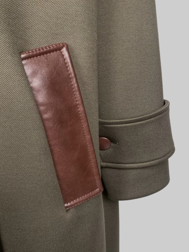 Acquista abbigliamento Cappotto GUTTHA Donna per il tuo stile sempre attuale.