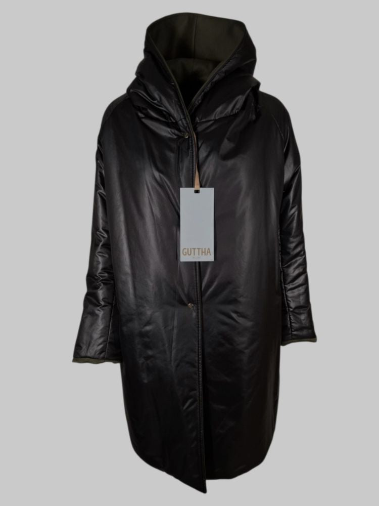Acquista abbigliamento Cappotto GUTTHA Donna per il tuo stile sempre attuale.
