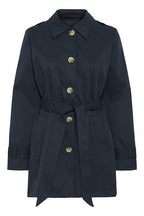 Acquista abbigliamento Giubbotto B.YOUNG Donna per il tuo stile sempre attuale.