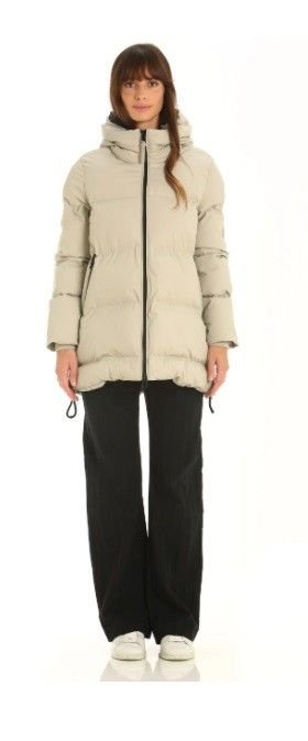 Acquista abbigliamento Giubbotto HOMEWARD Donna per il tuo stile sempre attuale.