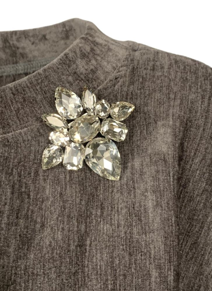 Acquista abbigliamento Maglia ARCHIVIO 12 GUTTHA Donna per il tuo stile sempre attuale.