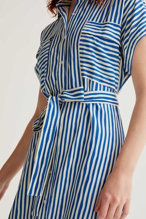 Acquista abbigliamento Abito Compañia Fantástica 61C40017 per il tuo stile sempre attuale.
