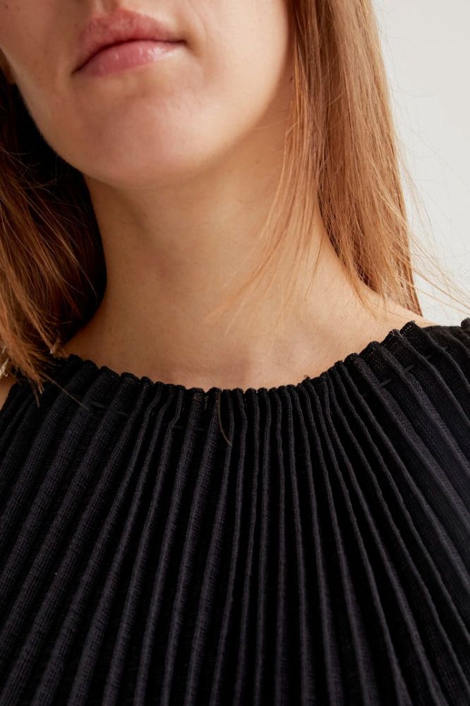 Acquista abbigliamento Abito Compañia Fantástica Donna per il tuo stile sempre attuale.