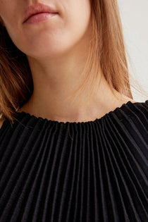 Acquista abbigliamento Abito Compañia Fantástica Donna per il tuo stile sempre attuale.