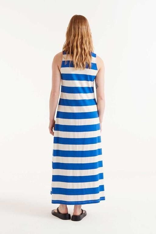 Acquista abbigliamento Abito Compañia Fantástica Donna per il tuo stile sempre attuale.