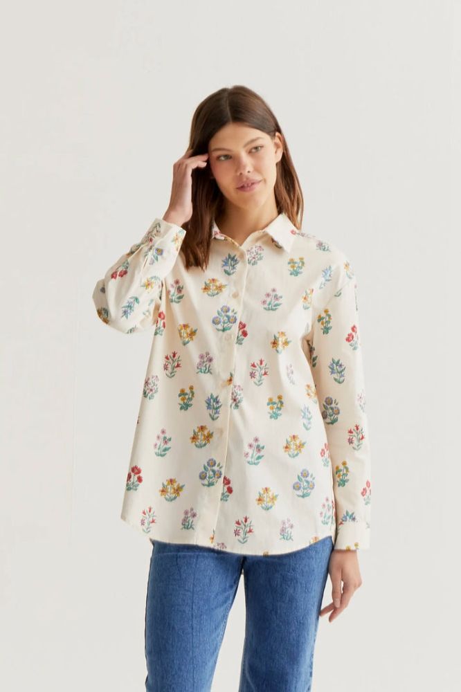 Acquista abbigliamento Camicia Compañia Fantástica 61C11015 per il tuo stile sempre attuale.