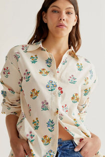 Acquista abbigliamento Camicia Compañia Fantástica 61C11015 per il tuo stile sempre attuale.