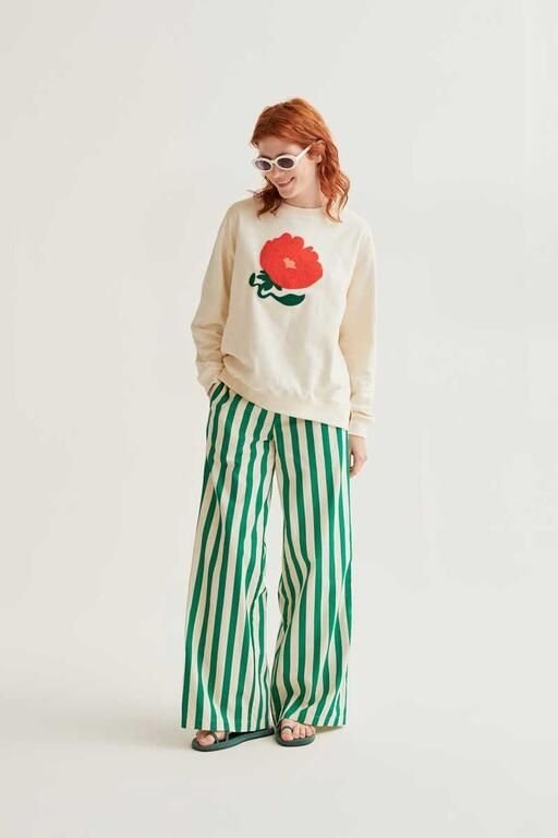 Acquista abbigliamento Felpa Compañia Fantástica 61C42020 per il tuo stile sempre attuale.