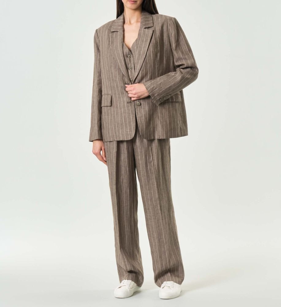 Acquista abbigliamento Giacca WU' SIDE 26001 per il tuo stile sempre attuale.