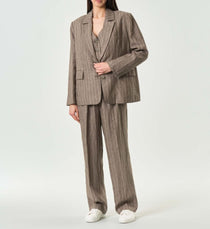 Acquista abbigliamento Giacca WU' SIDE 26001 per il tuo stile sempre attuale.