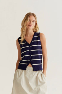 Acquista abbigliamento Gilet Compañia Fantástica 61C10408 per il tuo stile sempre attuale.