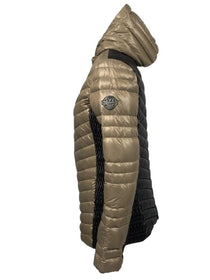 Acquista abbigliamento Giubbotto VUARNET Donna per il tuo stile sempre attuale.