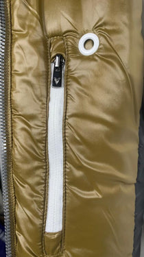 Acquista abbigliamento Giubbotto VUARNET Donna per il tuo stile sempre attuale.