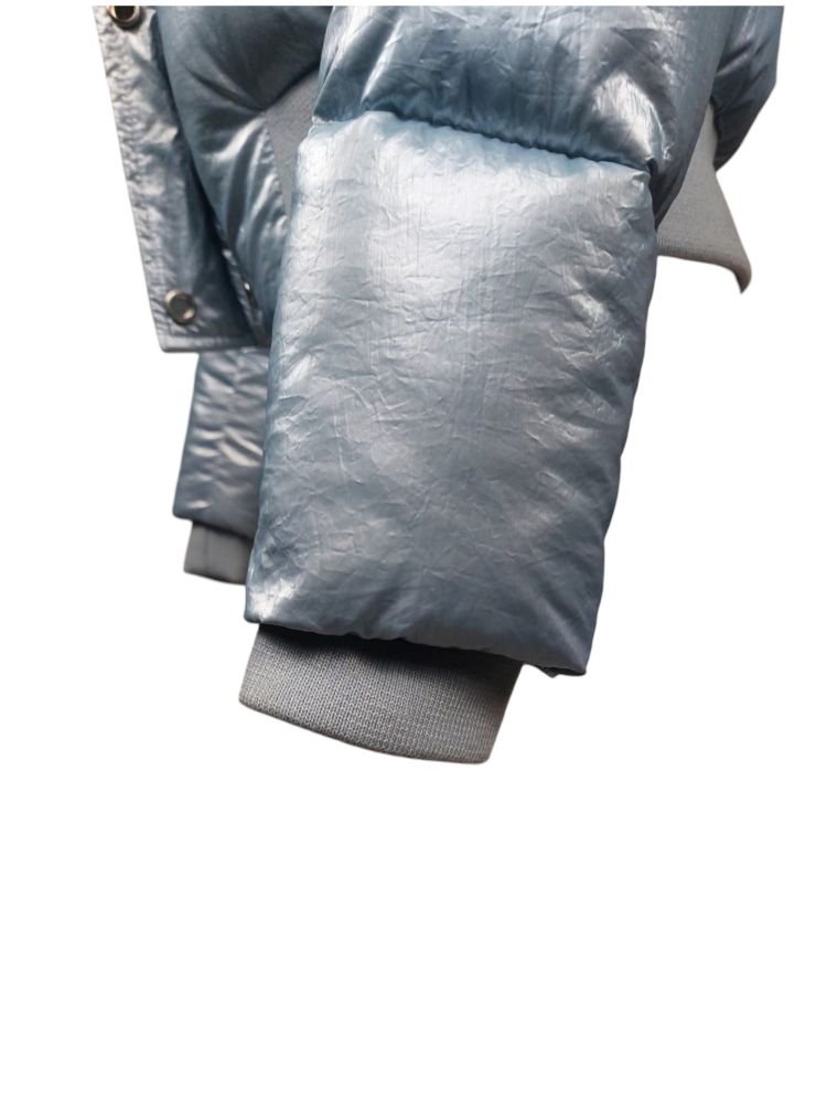 Acquista abbigliamento Giubbotto VUARNET Donna per il tuo stile sempre attuale.