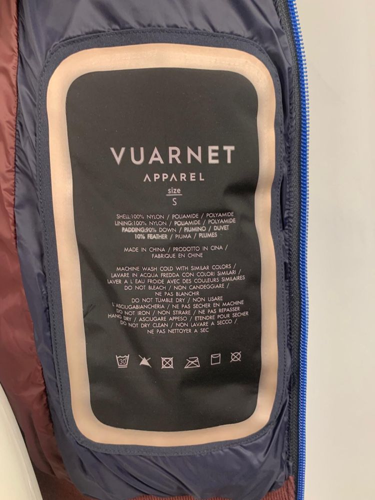 Acquista abbigliamento Giubbotto VUARNET Donna per il tuo stile sempre attuale.