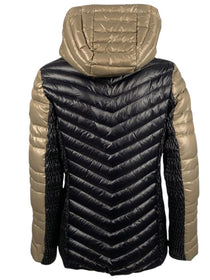 Acquista abbigliamento Giubbotto VUARNET Donna per il tuo stile sempre attuale.