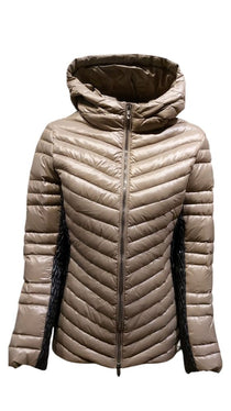 Acquista abbigliamento Giubbotto VUARNET Donna per il tuo stile sempre attuale.
