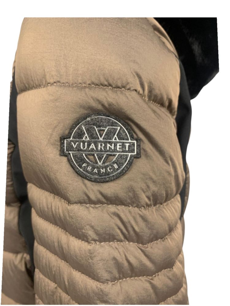 Acquista abbigliamento Giubbotto VUARNET Donna per il tuo stile sempre attuale.