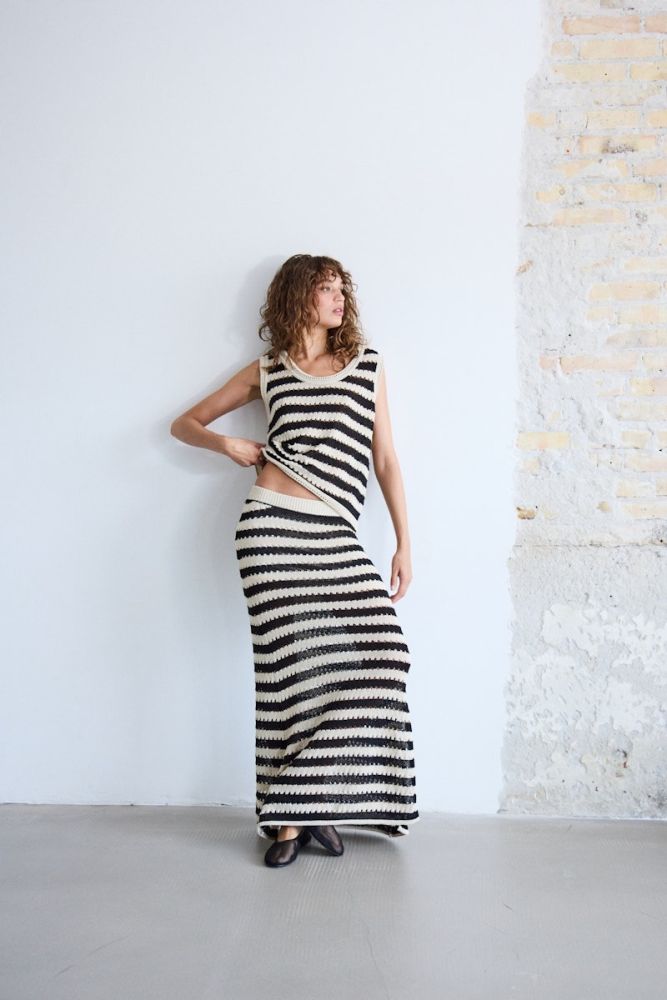 Acquista abbigliamento Gonna ICHI 20122874 per il tuo stile sempre attuale. Immagine principale del prodotto