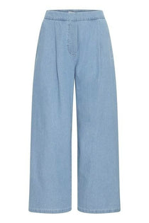 Acquista abbigliamento Jeans ICHI 20122390 per il tuo stile sempre attuale.