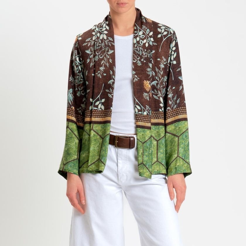 Acquista abbigliamento Kimono Donna 26218 per il tuo stile sempre attuale.