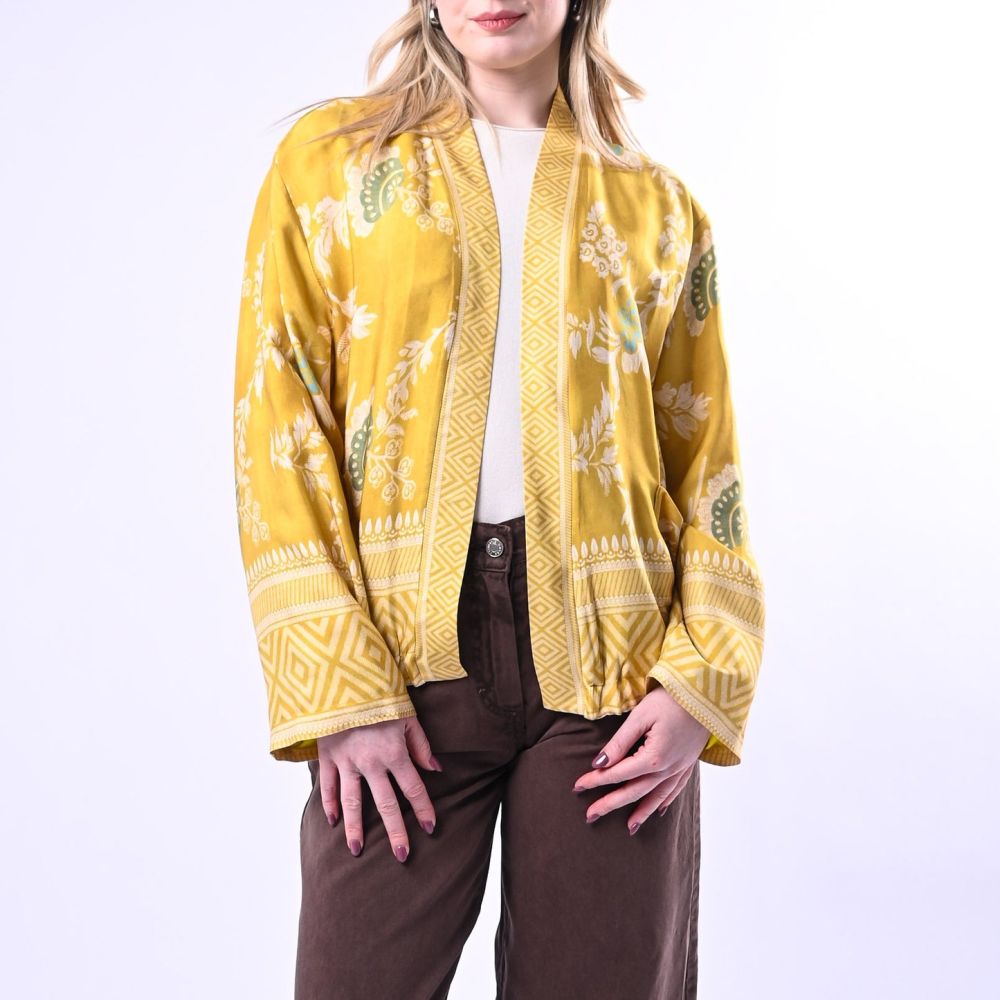 Acquista abbigliamento Kimono WU' SIDE 26285 per il tuo stile sempre attuale. Immagine principale del prodotto