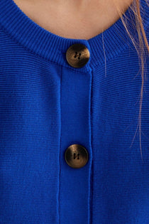 Acquista abbigliamento Maglia Compañia Fantástica Donna per il tuo stile sempre attuale.