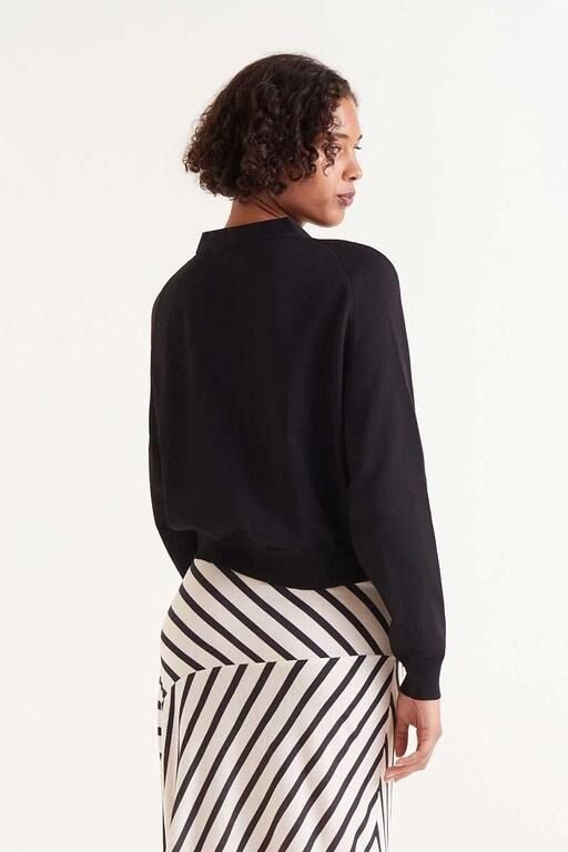 Acquista abbigliamento Maglia Compañia Fantástica Donna per il tuo stile sempre attuale.