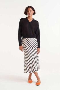 Acquista abbigliamento Maglia Compañia Fantástica Donna per il tuo stile sempre attuale.