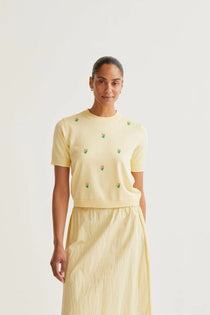 Acquista abbigliamento Maglia Compañia Fantástica Donna per il tuo stile sempre attuale.