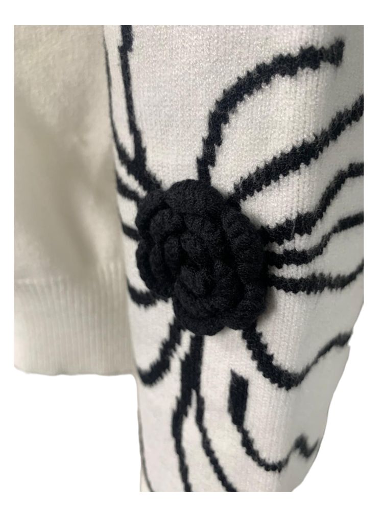 Acquista abbigliamento Maglia FRESH FLOWER Donna per il tuo stile sempre attuale.