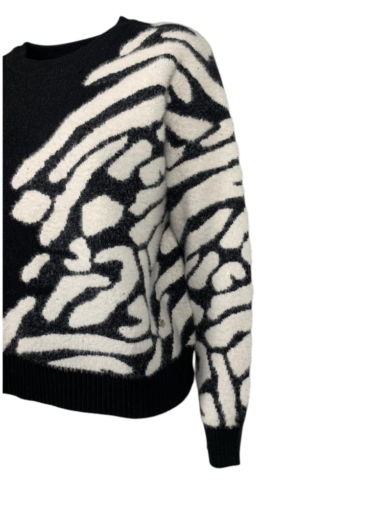 Acquista abbigliamento Maglia FRESH FLOWER Donna per il tuo stile sempre attuale.