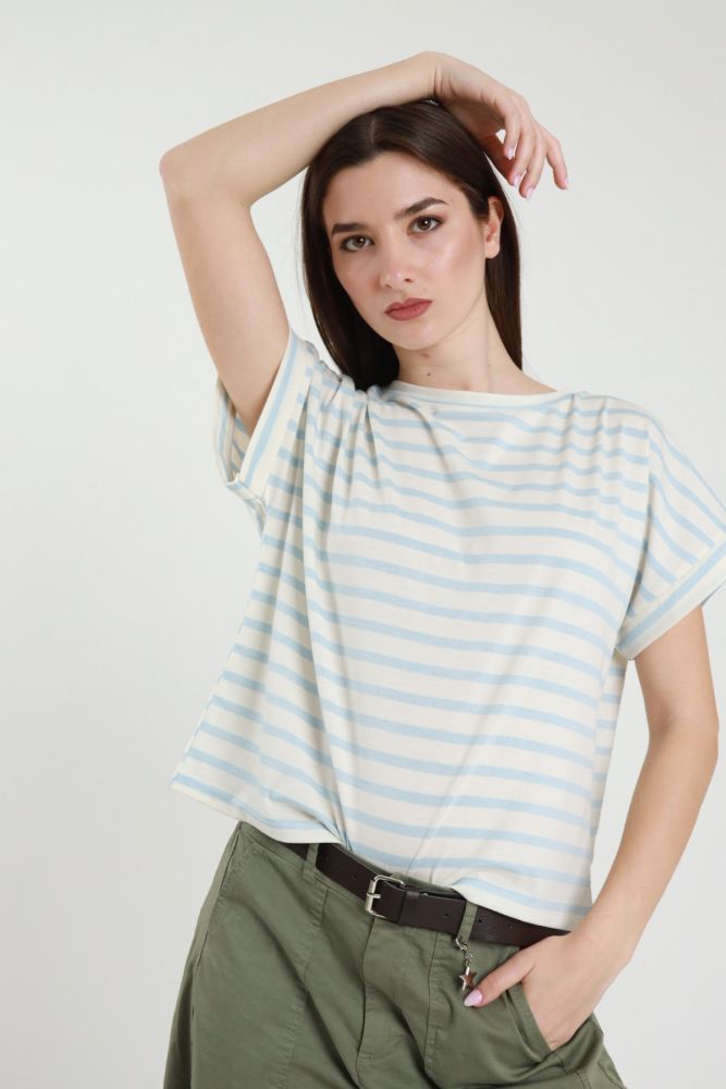 Acquista abbigliamento Maglia SUSY MIX 12140 per il tuo stile sempre attuale.
