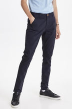Acquista abbigliamento Pantalone BLEND 20703472 per il tuo stile sempre attuale.