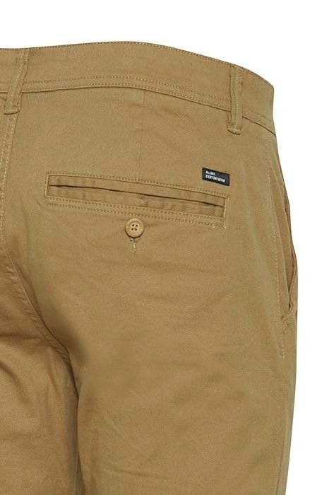 Acquista abbigliamento Pantalone BLEND 20703472 per il tuo stile sempre attuale.