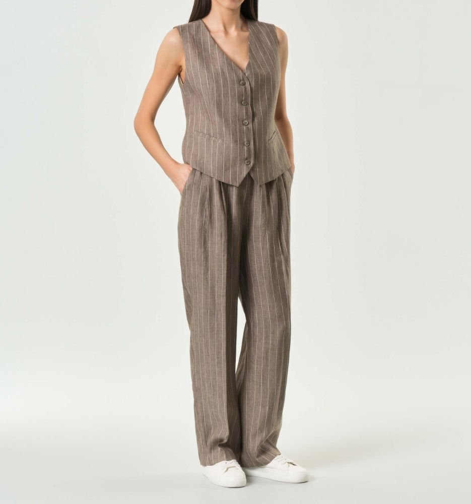 Acquista abbigliamento Pantalone WU' SIDE 26002 per il tuo stile sempre attuale. Immagine principale del prodotto