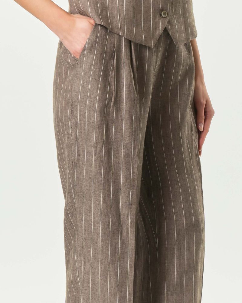 Acquista abbigliamento Pantalone WU' SIDE 26002 per il tuo stile sempre attuale.