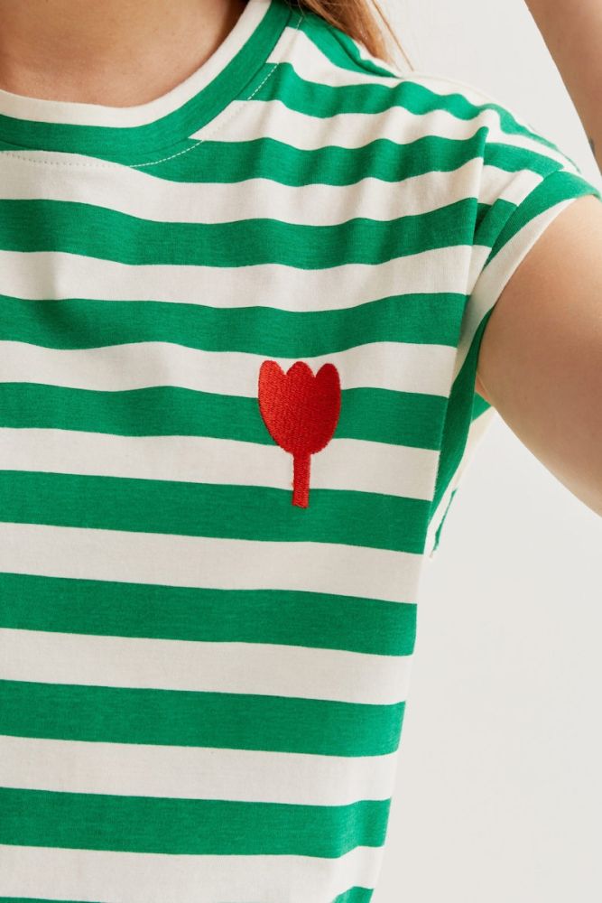 Acquista abbigliamento T-Shirt Compañia Fantástica 61C42003 per il tuo stile sempre attuale.