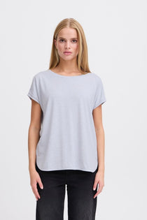Acquista abbigliamento T-Shirt ICHI 20109945 per il tuo stile sempre attuale.