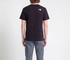 Acquista abbigliamento T-Shirt NORTH FACE NF00CEQ5 per il tuo stile sempre attuale.