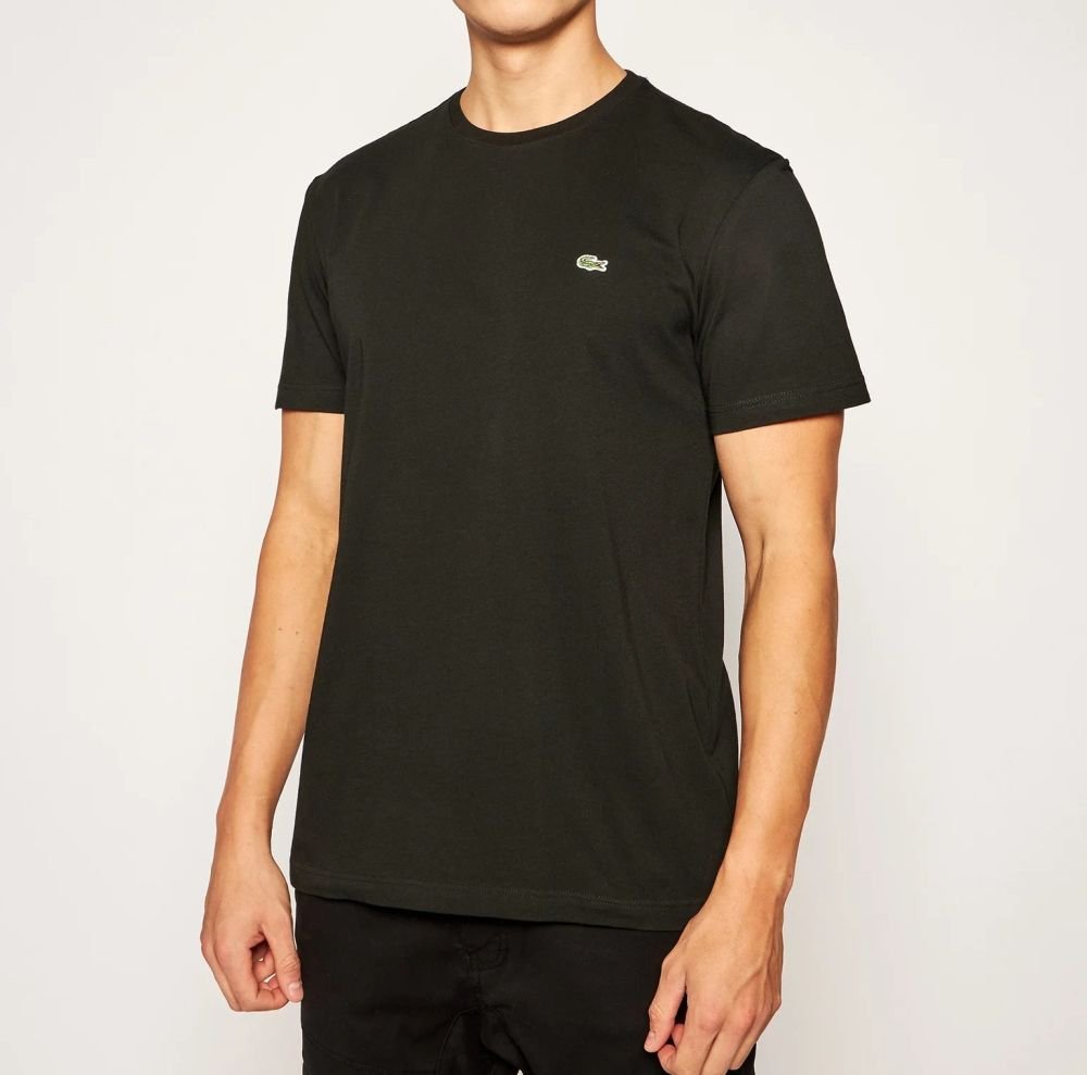 Acquista abbigliamento T-Shirt Uomo TH2038 per il tuo stile sempre attuale.