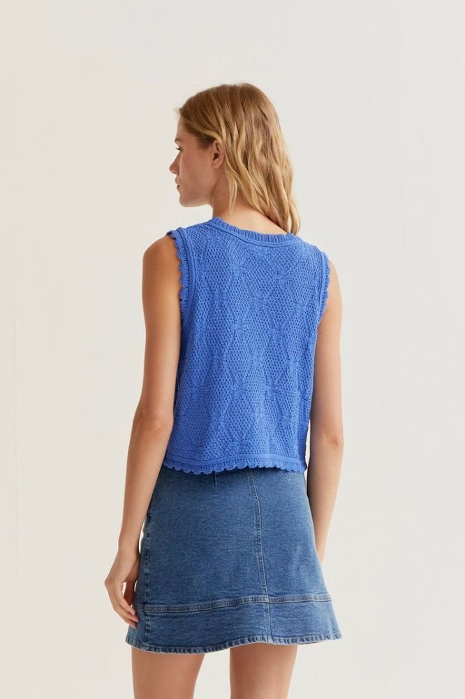 Acquista abbigliamento Top Compañia Fantástica Donna per il tuo stile sempre attuale.