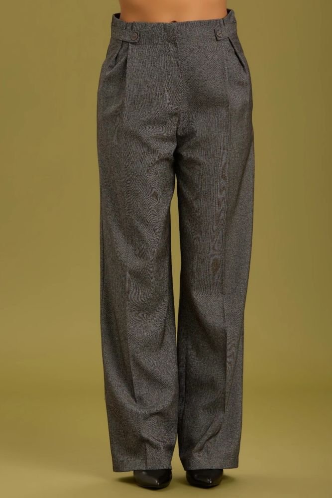 Acquista abbigliamento Pantalone TAKE TWO Donna per il tuo stile sempre attuale.