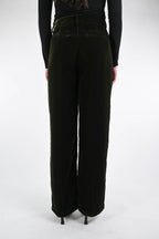 Acquista abbigliamento Pantalone WU SIDE Donna per il tuo stile sempre attuale.